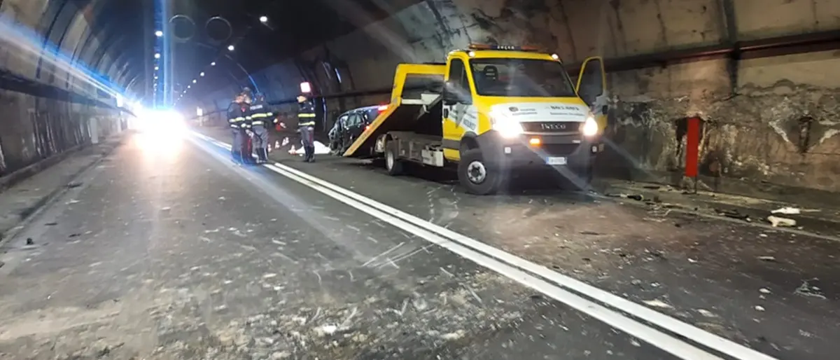 San Giorgio Morgeto, incidente nella galleria della Limina: morto un carabiniere