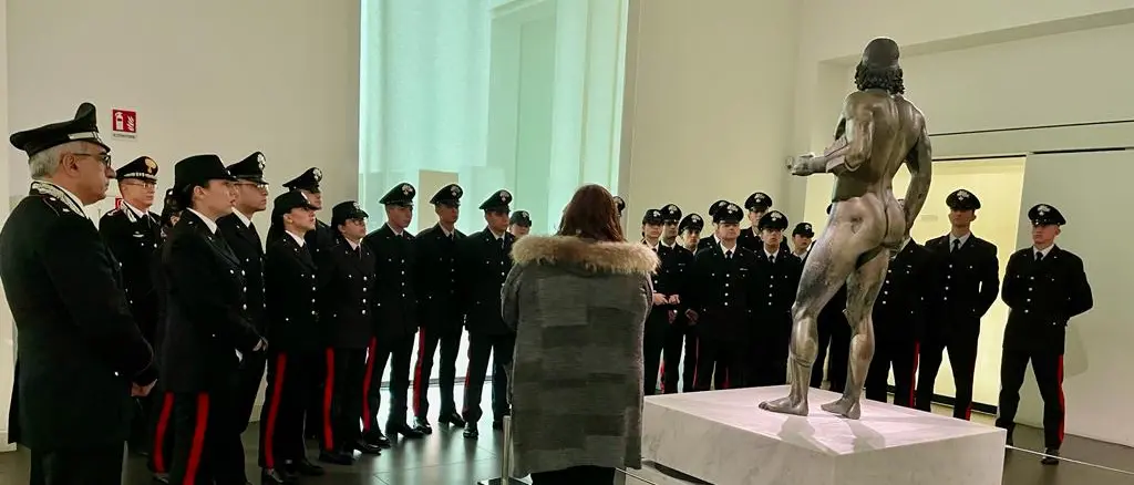 Bronzi di Riace, in visita al museo gli allievi Carabinieri e ufficiali di Polizia nigeriana