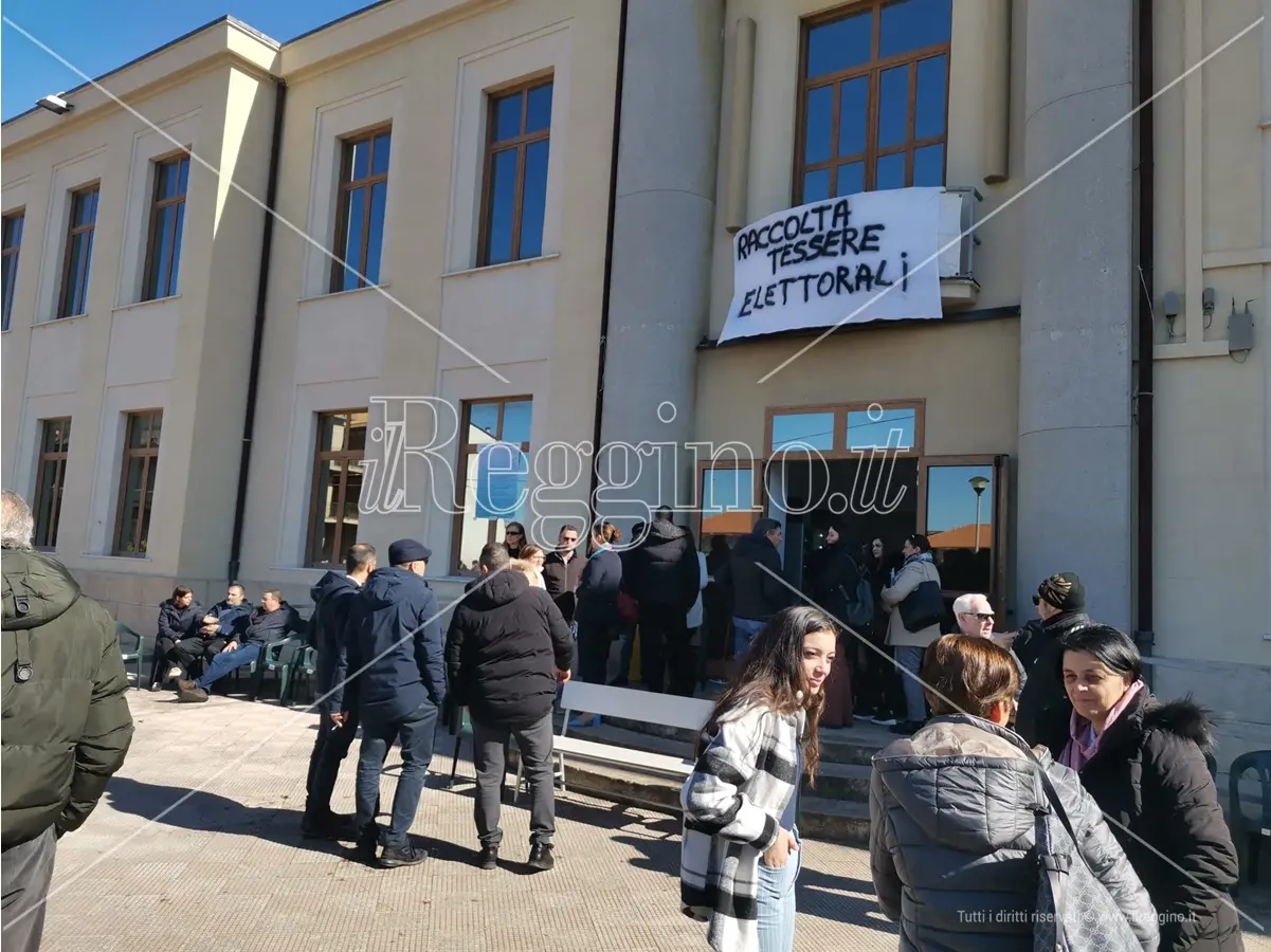 Oppido, qualcuno cerca di boicottare il Comitato pro ospedale: «Non ci fermerete»