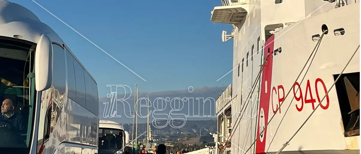 Reggio, sono 198 i migranti già sbarcati dalla nave Dattilo proveniente da Lampedusa