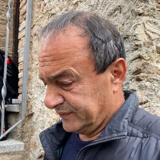 Migranti, botta e risposta tra Lucano e Fitto all’Europarlamento: «Mi vergogno di essere italiano»