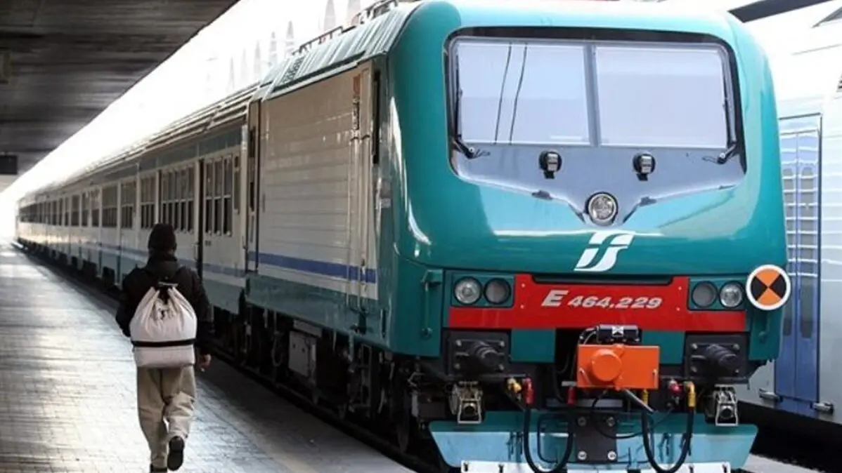 Lavori ferroviari notturni a Rosarno, modifiche alla circolazione dei treni tra sabato e domenica