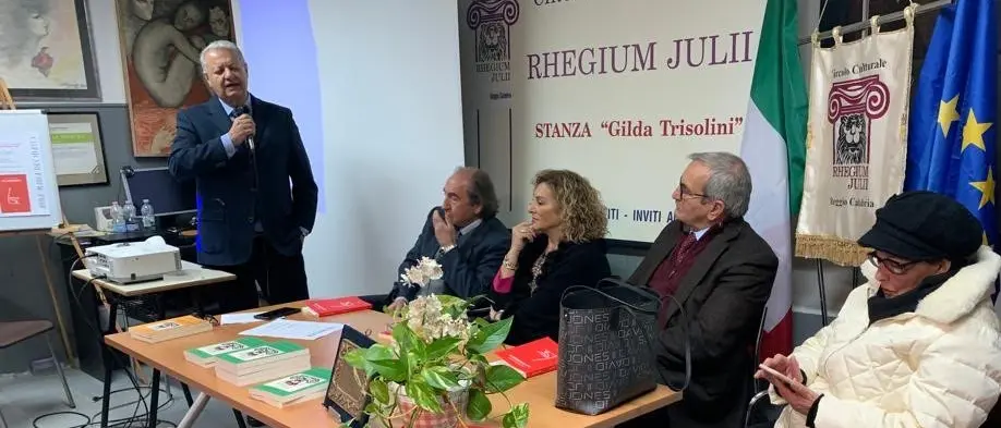 Reggio, il libro di Anna Maria Deodato presentato al circolo Rhegium Julii