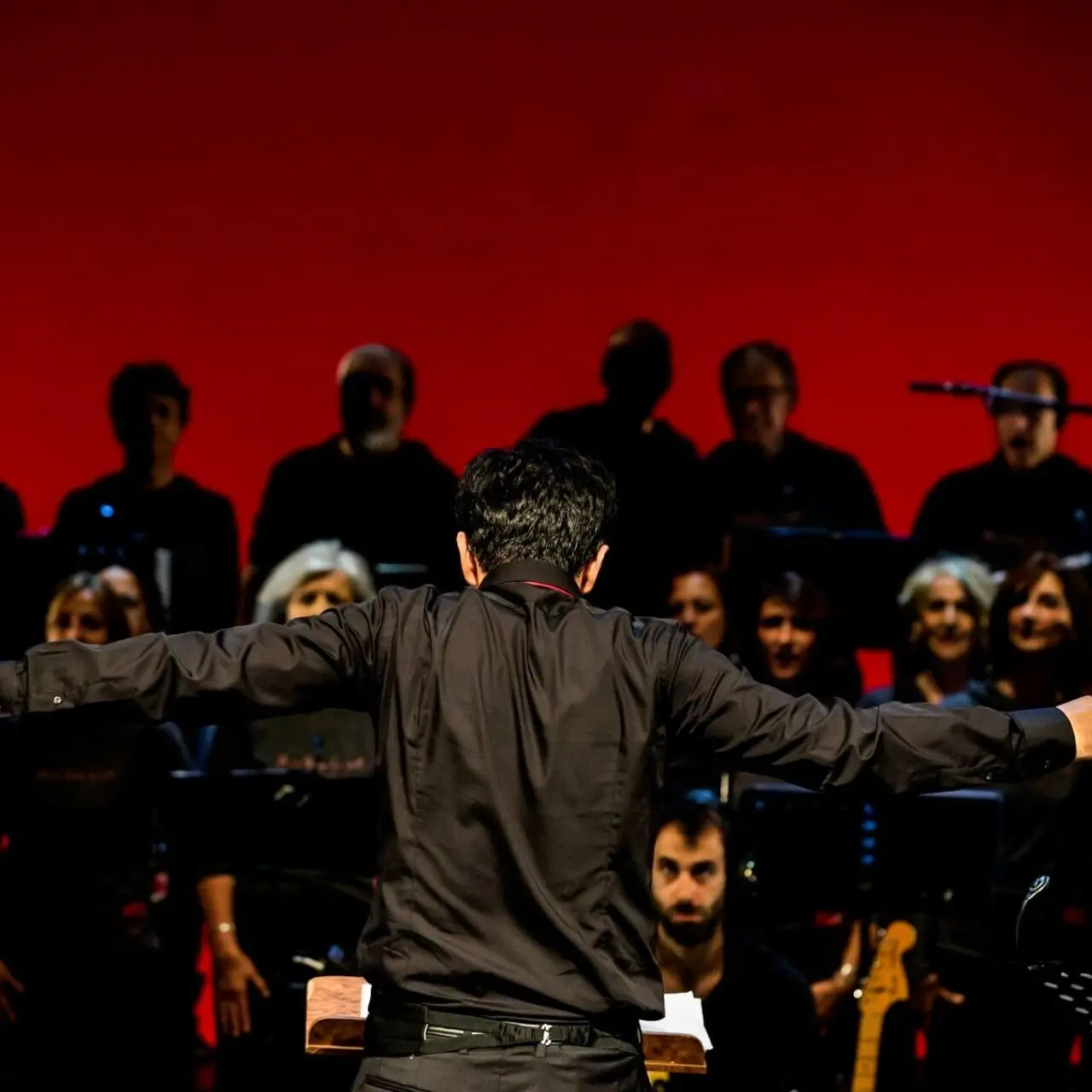 A Palmi i paesaggi e i ritratti in musica dell'orchestra Marmediterra