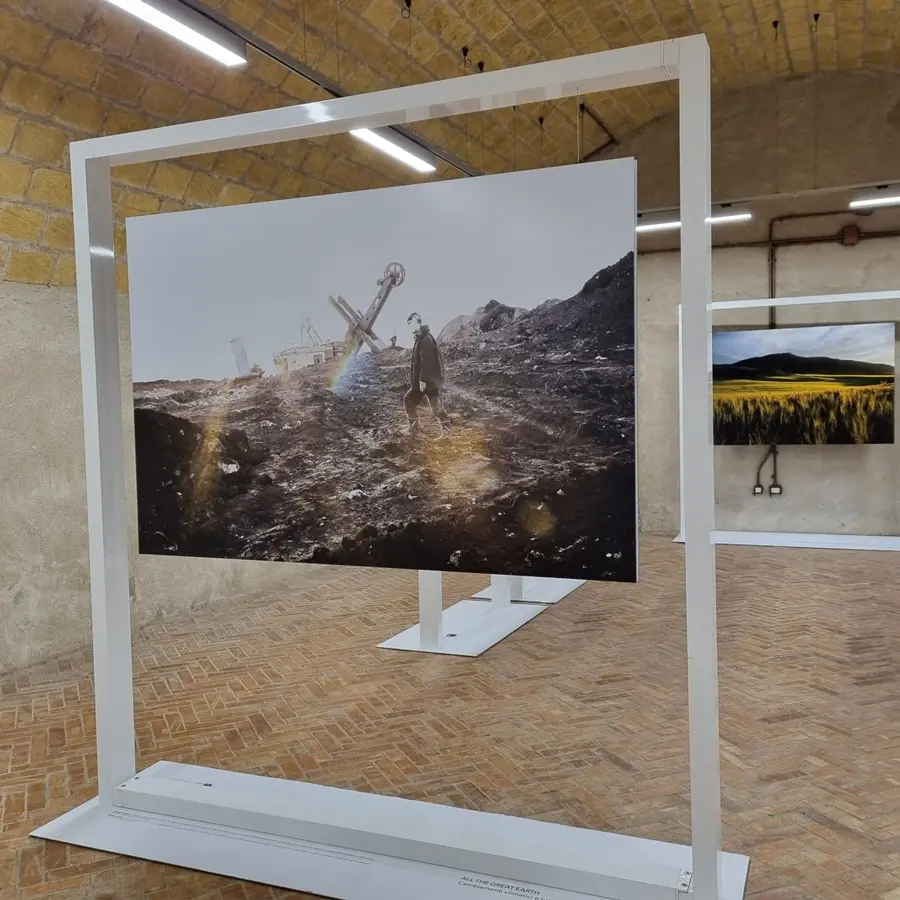 Reggio, il rapporto in bilico tra uomo e Madre Terra nelle immagini della mostra di Bluocean - VIDEO