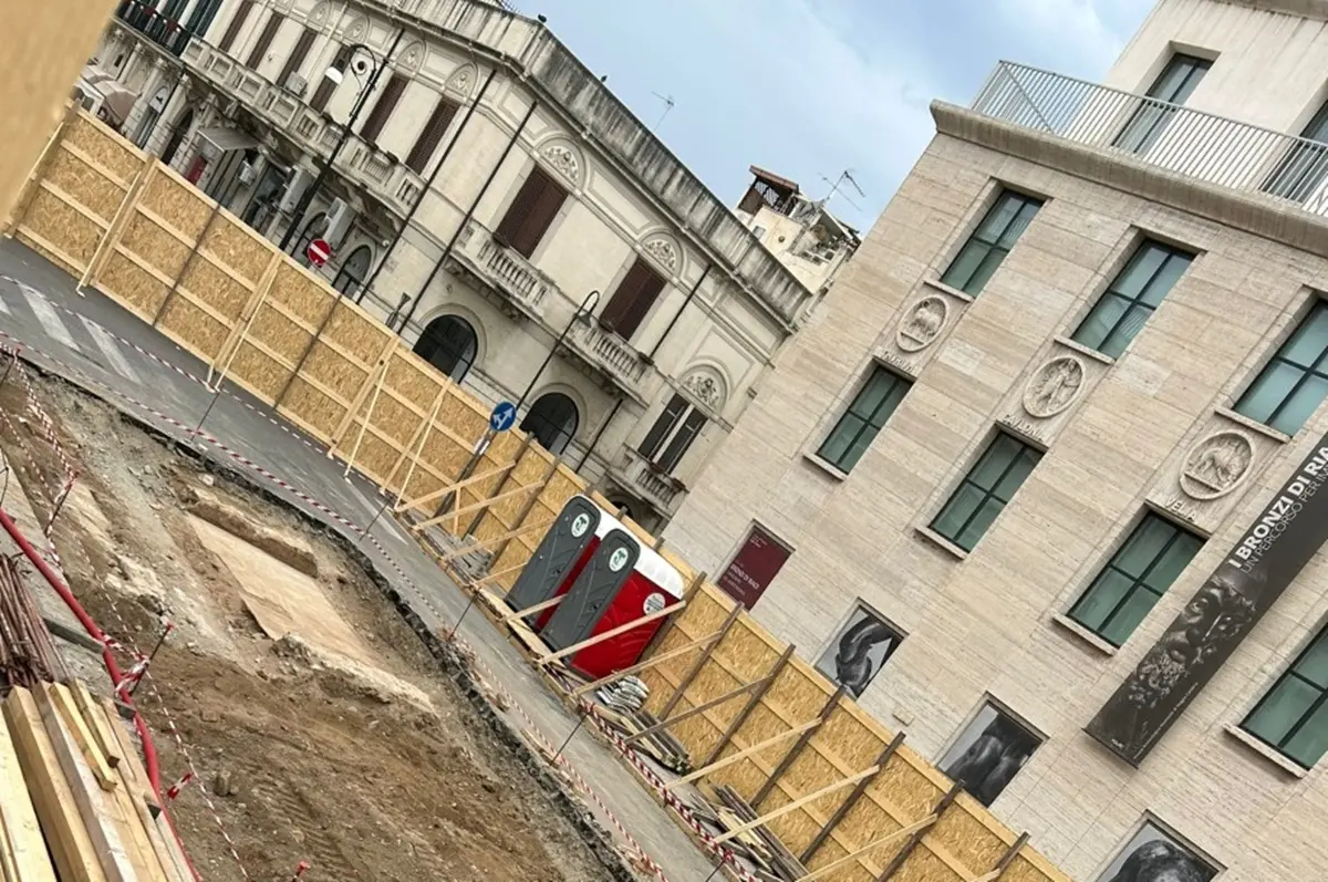 Scavi Piazza De Nava, il Comitato civico vede una casa colonica tra le prime scoperte