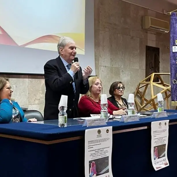 Reggio, al liceo “Preti – Frangipane”Reggio seminario “Lo screening per la diagnosi precoce dei tumori”