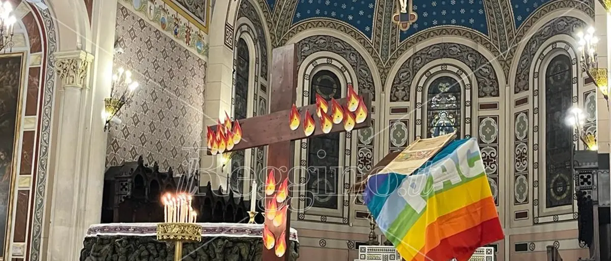 Reggio, vescovo Morrone: «In questo dolore infinito, scegliamo la vita e la speranza» - FOTO