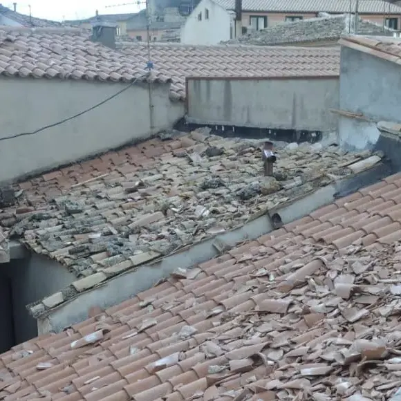 La Locride sferzata dal vento, danni anche a Gerace