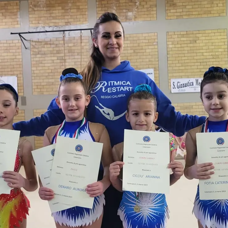 Ginnastica ritmica, si fanno valere a Catanzaro le giovani atlete dell’Asd Restart - FOTOGALLERY