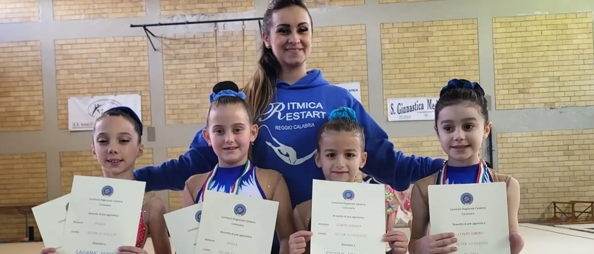 Ginnastica ritmica, si fanno valere a Catanzaro le giovani atlete dell’Asd Restart - FOTOGALLERY