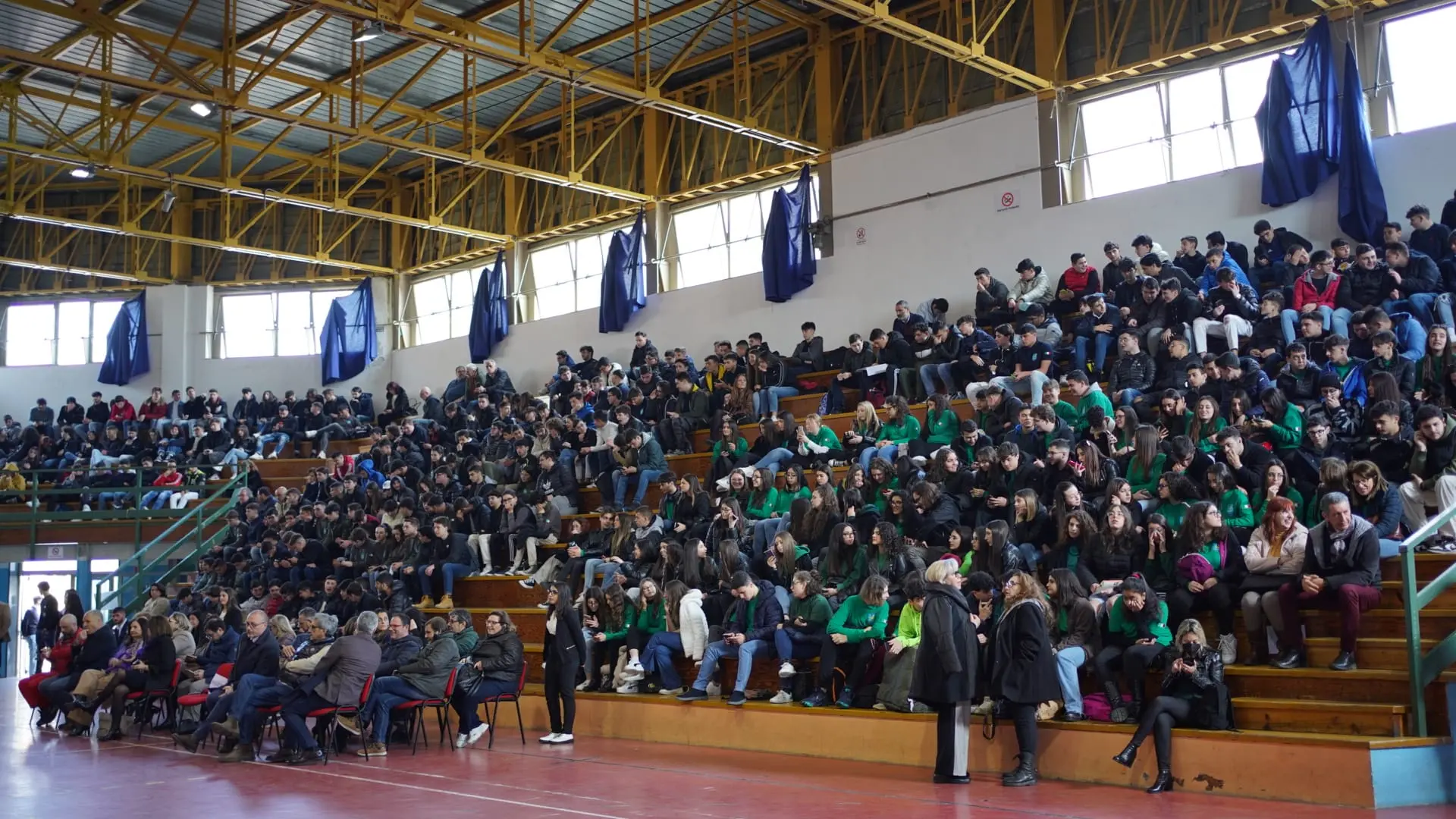 Giornata mondiale della poesia, Versace al Righi: «Istituzioni al fianco del mondo della scuola»