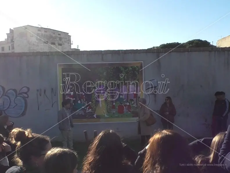 Reggio, in piazza Gianluca Canonico l’opera ideata dai giovani del circuito penale - FOTO e VIDEO
