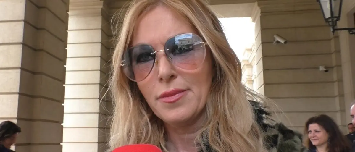 Pericoli della rete, Bruzzone a Reggio: «Aumento vertiginoso di depressione e ansia tra i giovani» - FOTOGALLERY