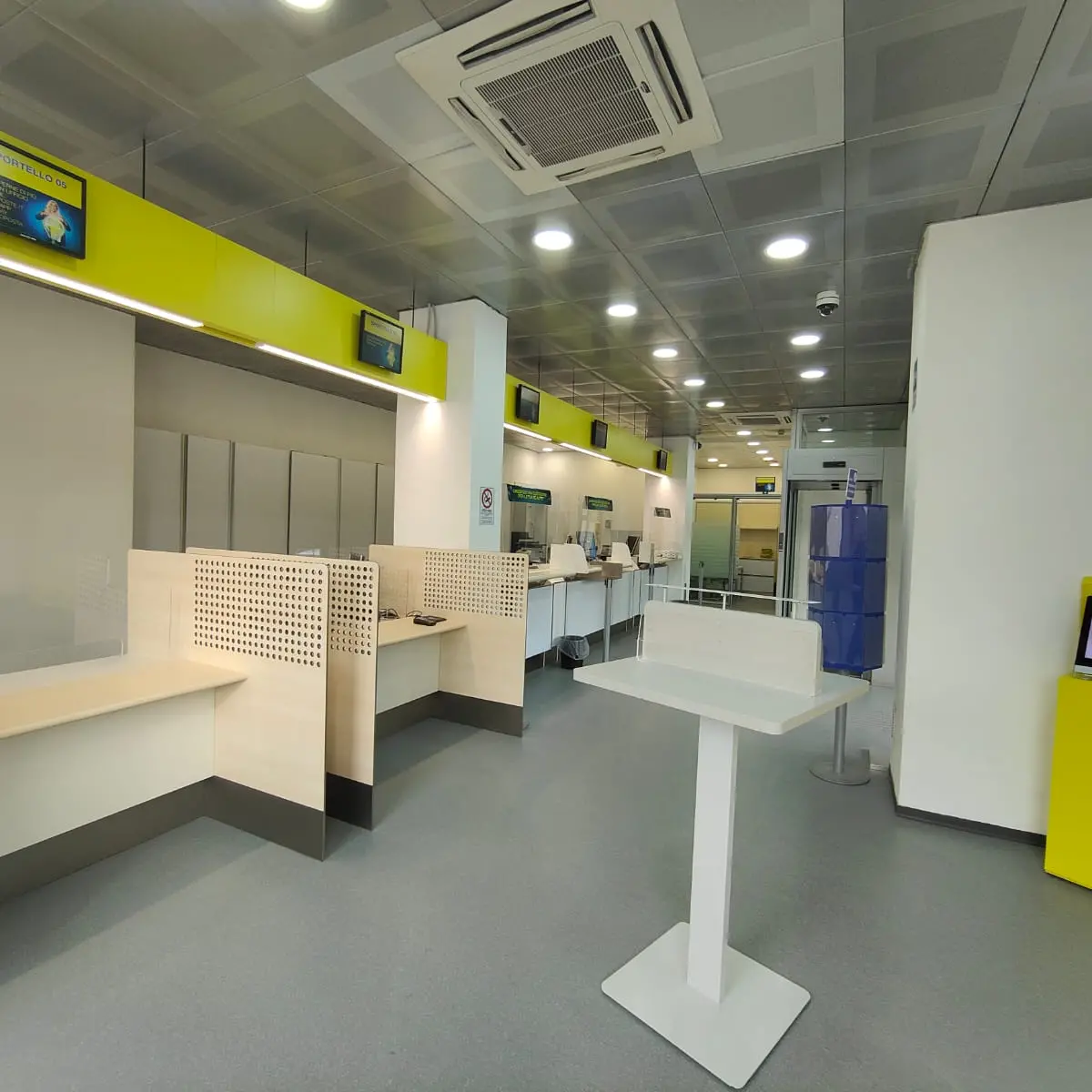 Conclusi i lavori dell'ufficio postale di Rosarno. Ecco la nuova sede Polis