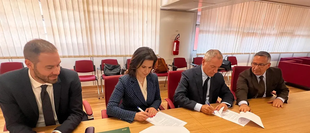 Formazione e ricerca, autorità portuale di Gioia Tauro e Unical siglano una convenzione