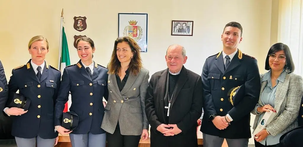 Reggio, consegnato alla Polizia l'olio del Giardino della memoria di Capaci