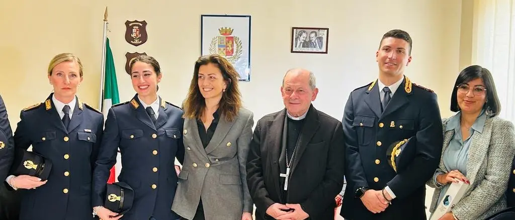 Reggio, consegnato alla Polizia l'olio del Giardino della memoria di Capaci