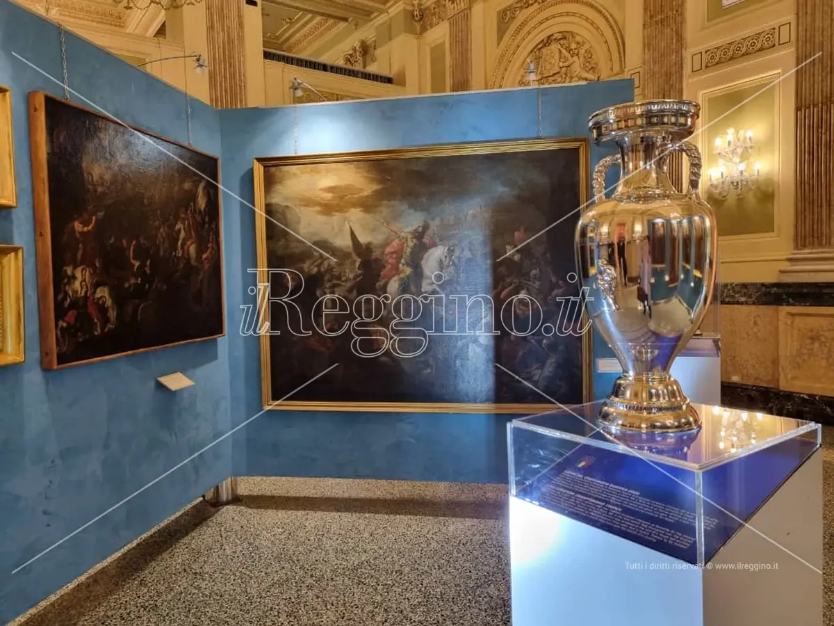 Pinacoteca di Reggio, i cimeli storici della Nazionale in vetrina con \"Sfumature d'Azzurro\" - VIDEO E FOTOGALLERY