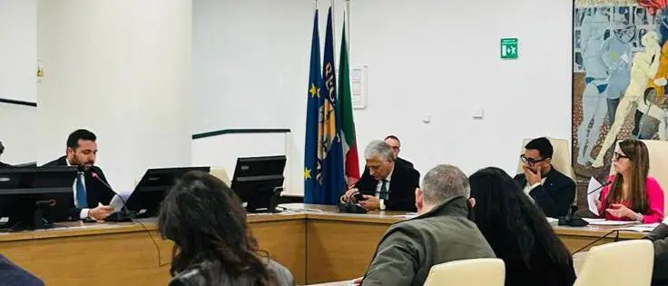 Comunità energetiche in Calabria, approvata in commissione la proposta presentata da Cirillo