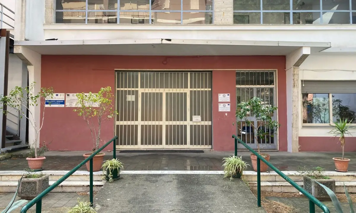 Furto alla scuola media di Bovalino, i garanti Marziale e Racco: «Atto ignobile di balordi»