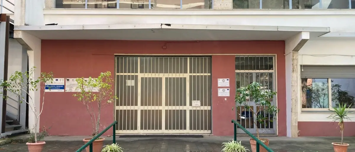 Furto alla scuola media di Bovalino, i garanti Marziale e Racco: «Atto ignobile di balordi»
