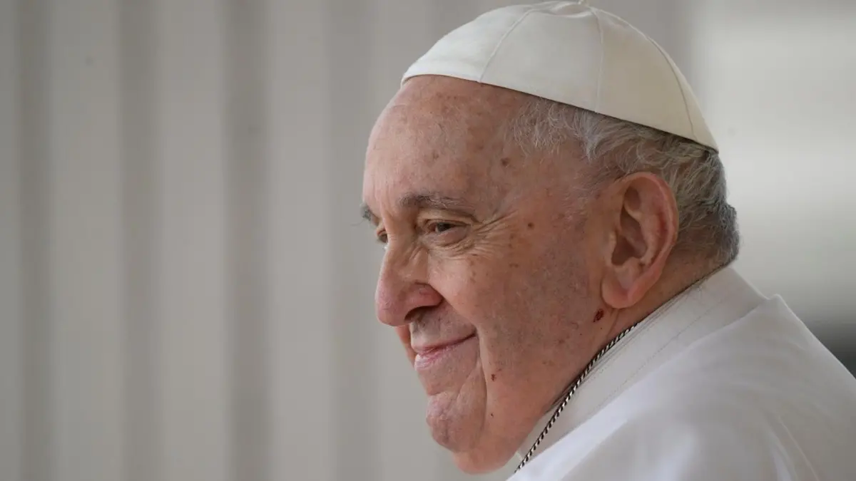 Papa Francesco, la prognosi resta riservata: due episodi di «insufficienza respiratoria acuta»