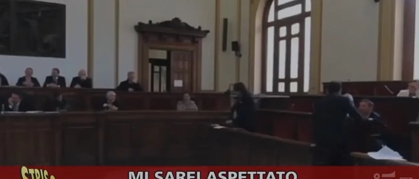 Reggio, Italia viva su gaffe di Latella a Striscia la notizia: «Sciacallaggio mediatico inumano»