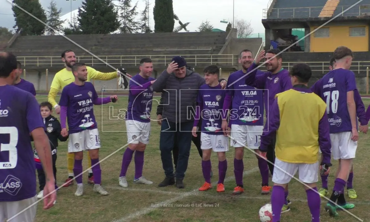 Seconda promozione Gioiese 1918, Latella: «È la favola bella di un calcio sano»