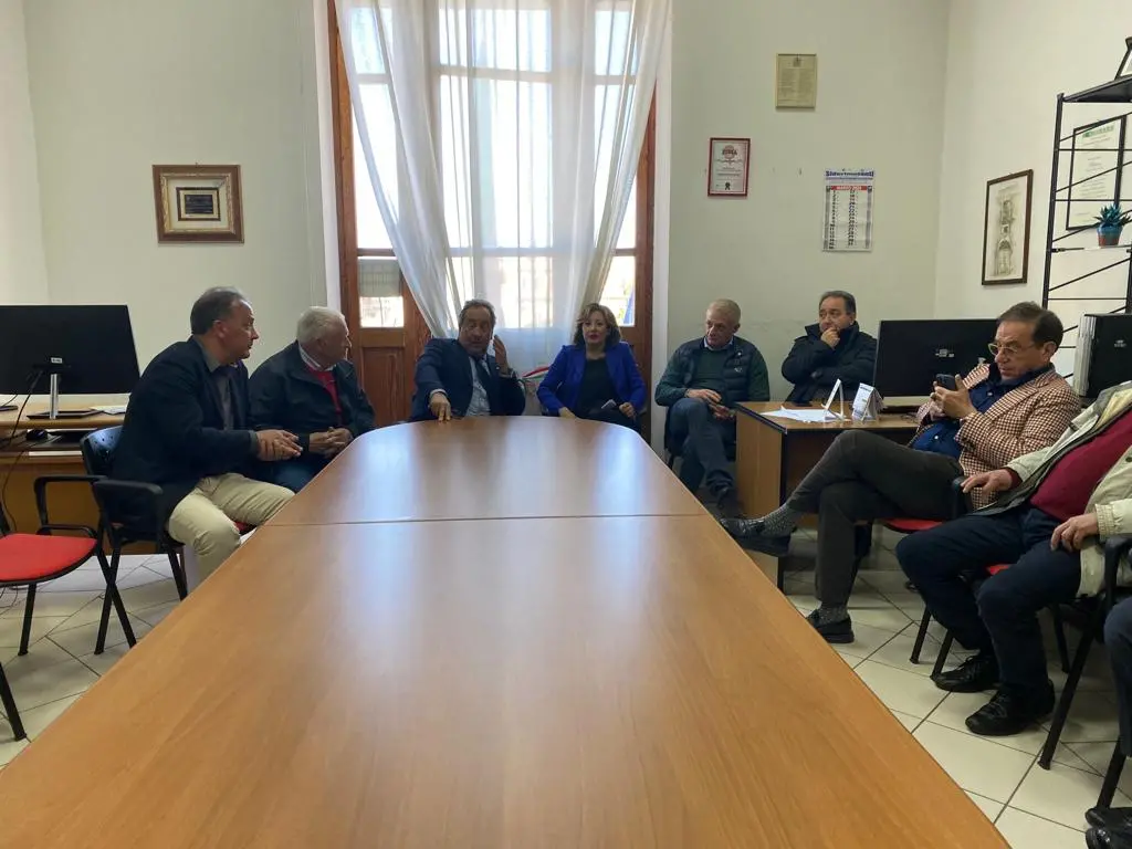 Migranti, a Siderno vertice Prefetto-sindaci. Mariani: «Non è emergenza, ma dovremo farci trovare pronti»