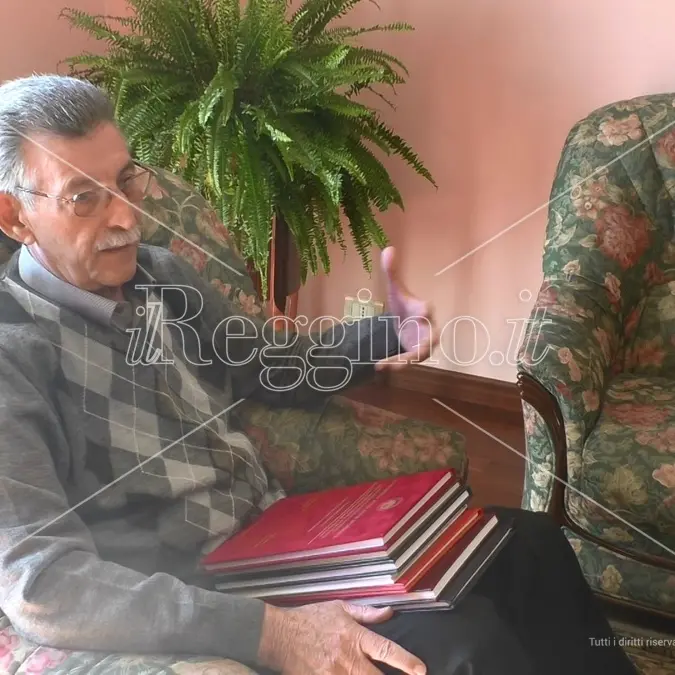 Reggio, a 72 anni la settima laurea per Gennaro Cortese: «Ispirato da mio padre, perso presto ma sempre accanto a me» - VIDEO