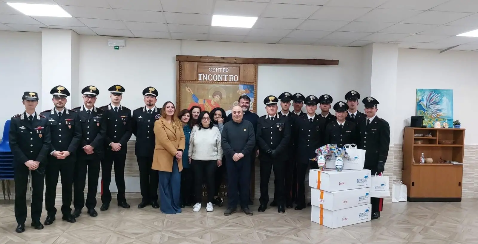 Reggio, gli Allievi della Scuola Carabinieri donano uova pasquali ai piccoli degenti del Gom