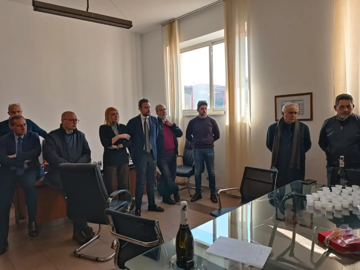 Reggio, tempo di auguri in Atam: Versace e Brunetti in visita all’azienda di trasporti