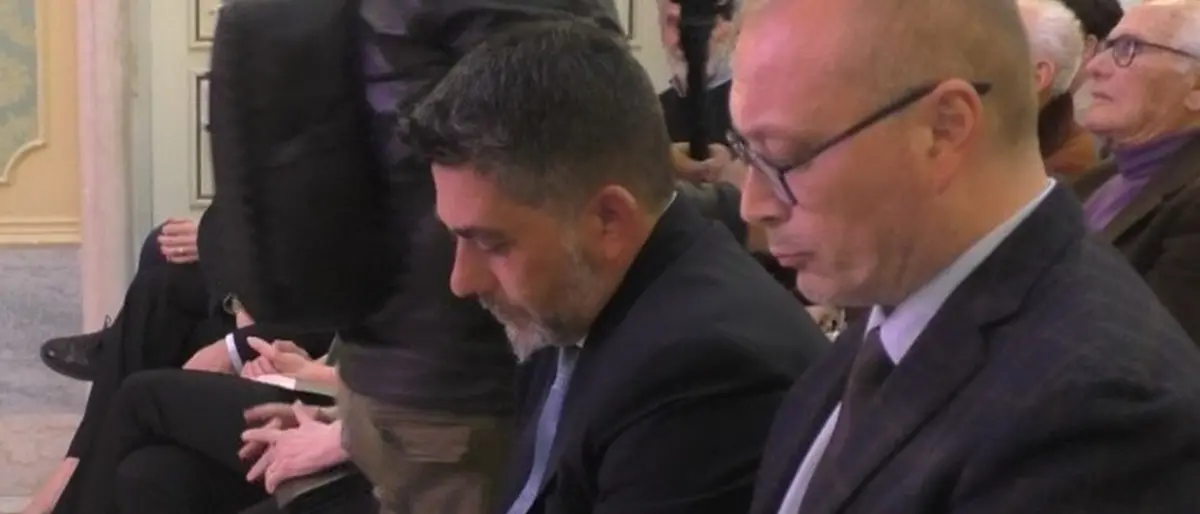 Gazebo a Reggio: Brunetti convoca il tavolo, ma Versace si mette di traverso