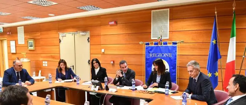 Regione, disco verde dalla Giunta agli interventi per statale 106 e piccole e medie imprese