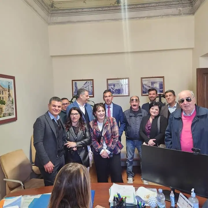 AMMINISTRATIVE 2023 | Locri, Fontana presenta la sua lista: ecco tutti i candidati a consigliere