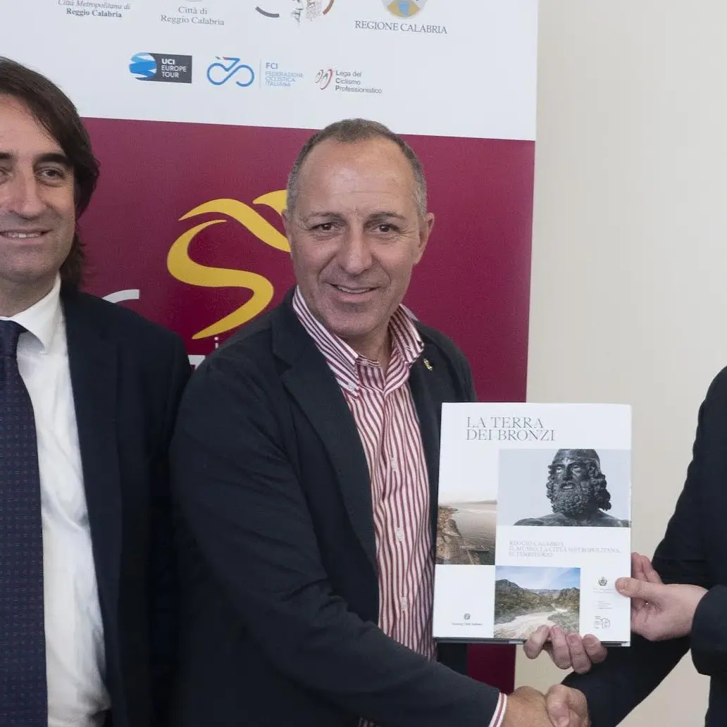 Reggio accoglie il Giro Ciclistico della Metrocity: sabato e domenica il villaggio hospitality a piazza Italia