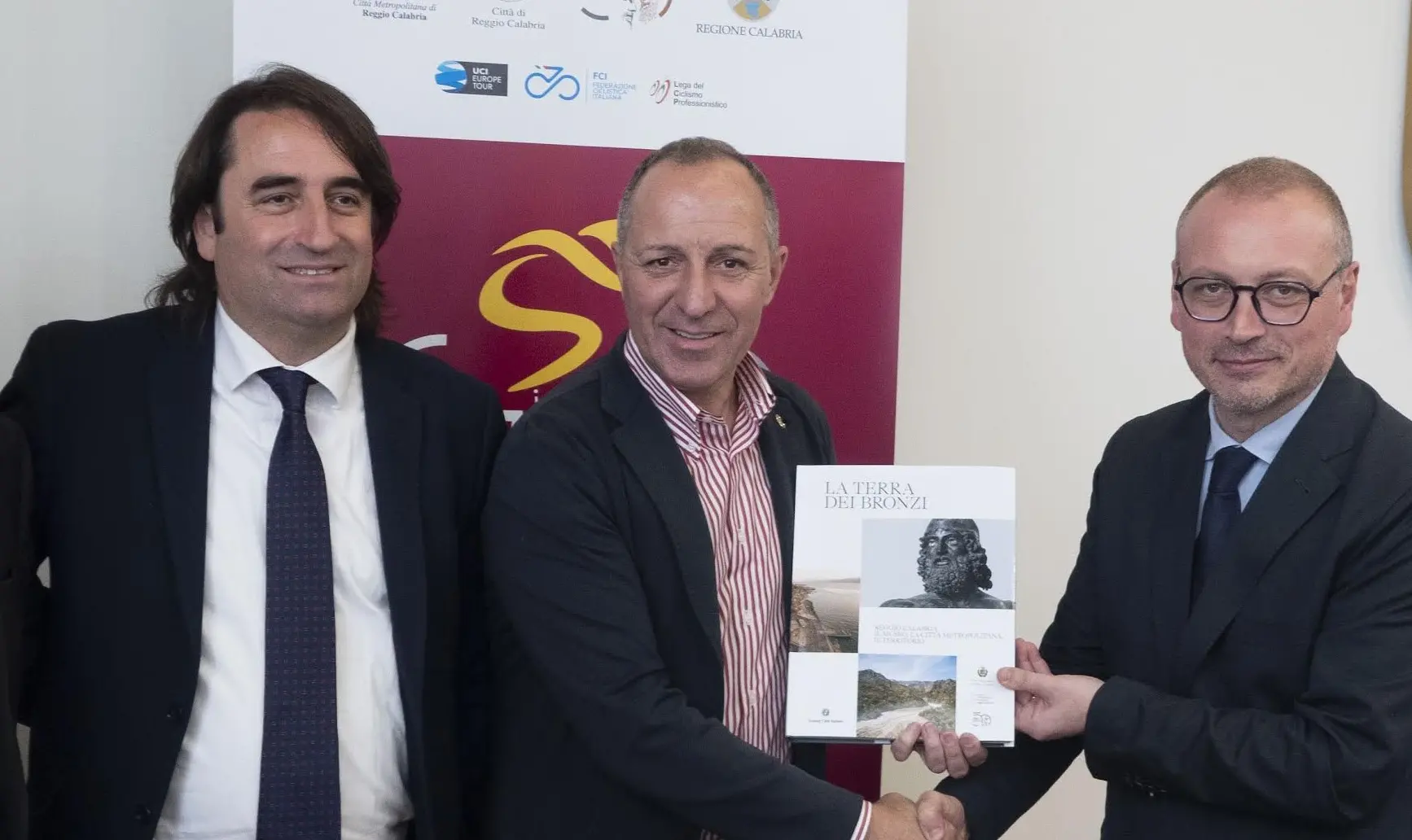 Reggio accoglie il Giro Ciclistico della Metrocity: sabato e domenica il villaggio hospitality a piazza Italia