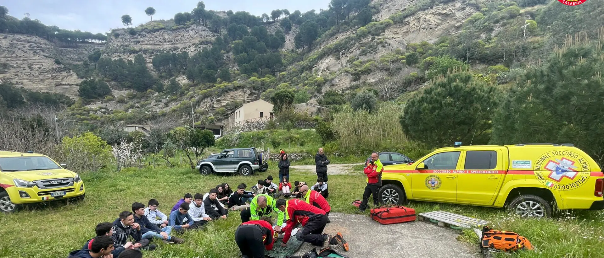 Reggio, il soccorso alpino fa prevenzione del rischio in montagna con gli alunni della scuola Nosside Pythagoras