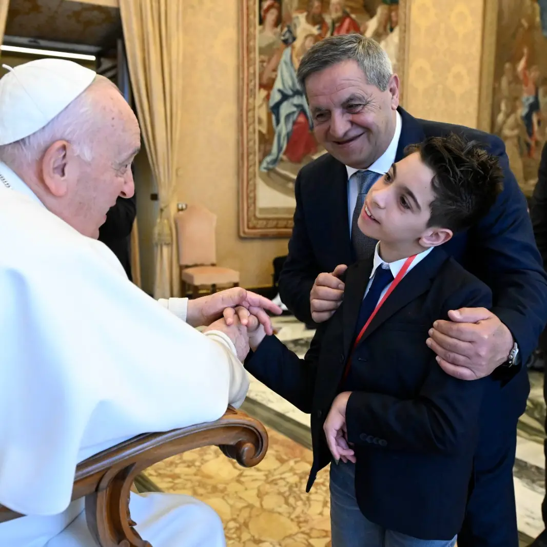 Papa Francesco incontra l'associazione reggina \"Piccola Opera Papa Giovanni\"