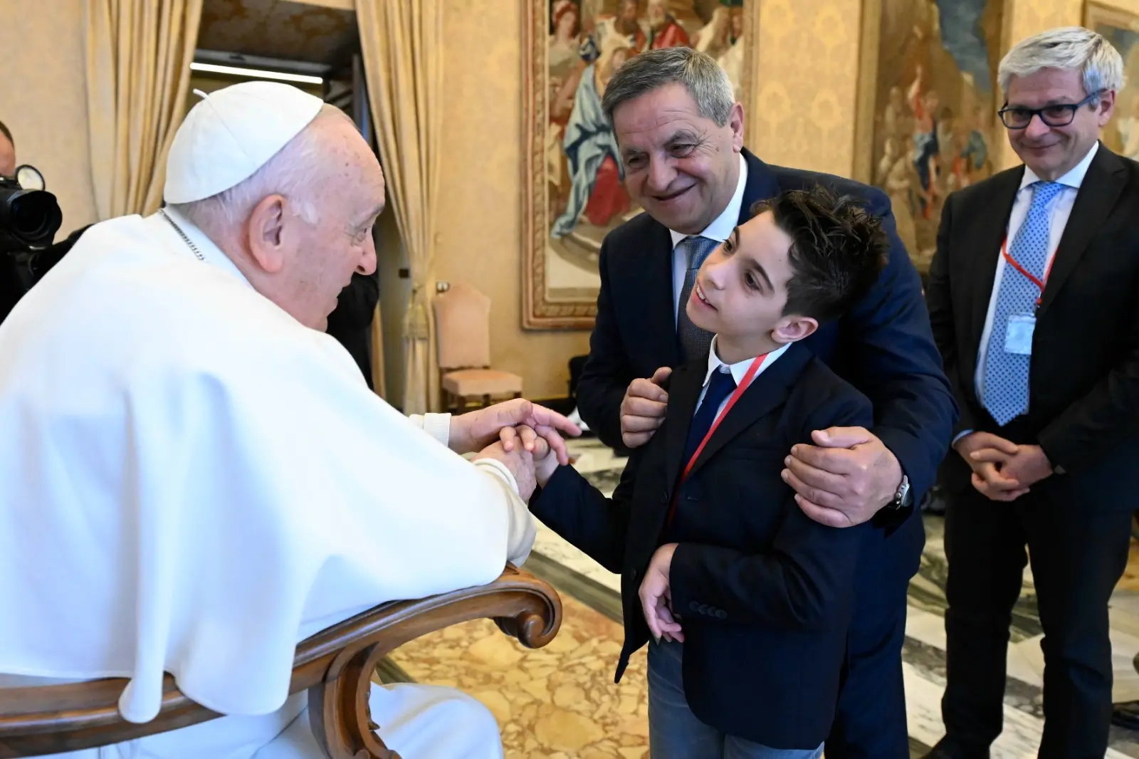 Papa Francesco incontra l'associazione reggina \"Piccola Opera Papa Giovanni\"