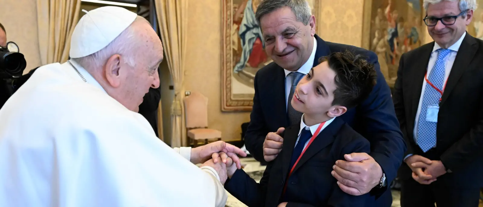 Papa Francesco incontra l'associazione reggina \"Piccola Opera Papa Giovanni\"