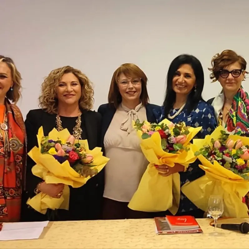 Palmi, presentato “Fili interrotti” il romanzo di Anna Maria Deodato