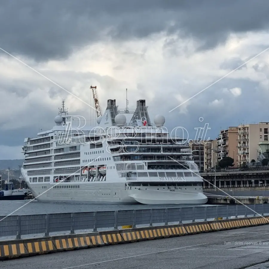 Crociere a Reggio: è arrivata la nave Silver Dawn - VIDEO