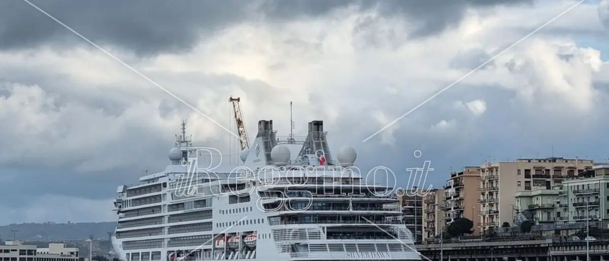 Crociere a Reggio: è arrivata la nave Silver Dawn - VIDEO