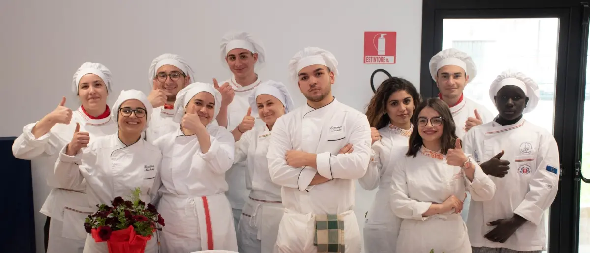 Villa San Giovanni, chef e stilisti per il made in Italy con l’evento “Moda in cucina”
