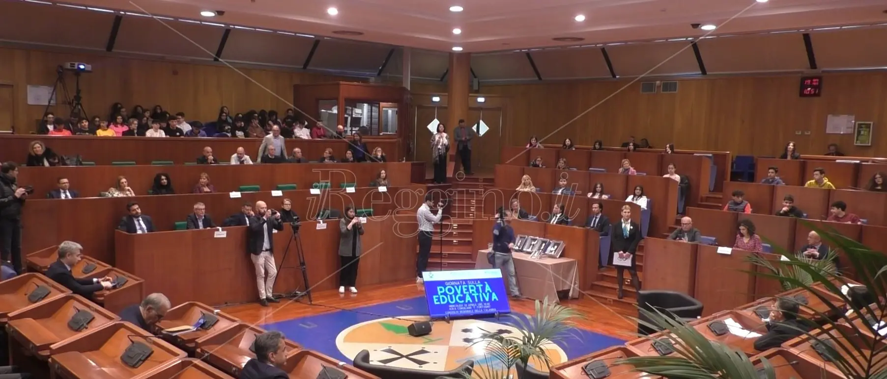 Il Corecom lancia la sfida contro la povertà educativa: famiglie calabresi non connesse e anche Reggio supera il 70% - VIDEO