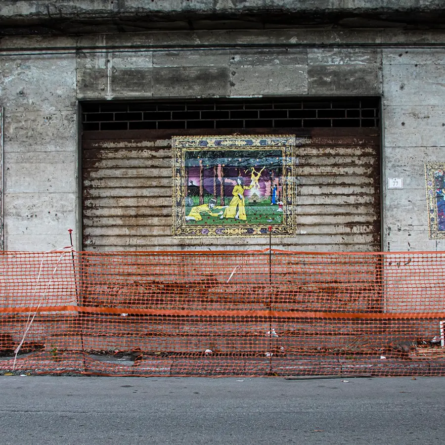 Reggio, sui muri dell'abbandonato Supercinema le opere di Lbs