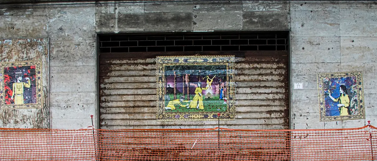 Reggio, sui muri dell'abbandonato Supercinema le opere di Lbs