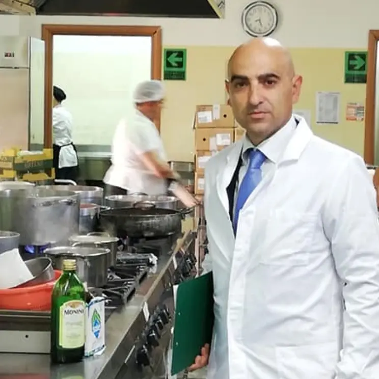 Sicurezza alimentare, il ruolo ancora poco riconosciuto del tecnologo: competenze e controlli per tutelare consumatori e imprese in Calabria\n